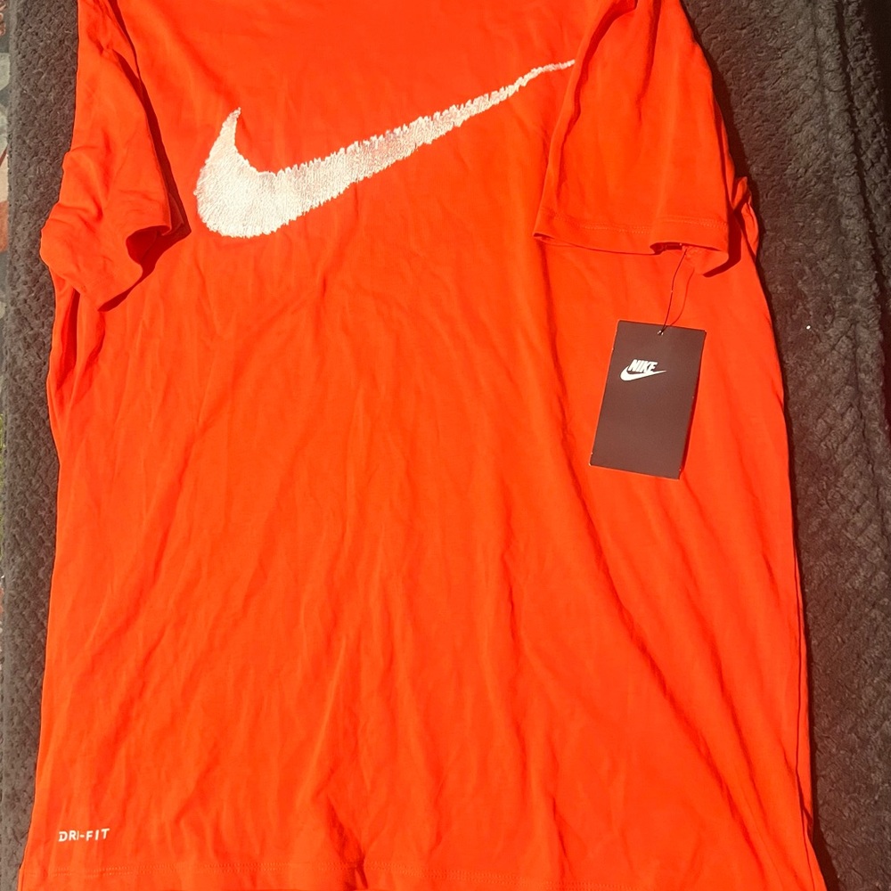 NWT Nike Men's Orange Dri-FIT Short sleeve Shirt Size Large
